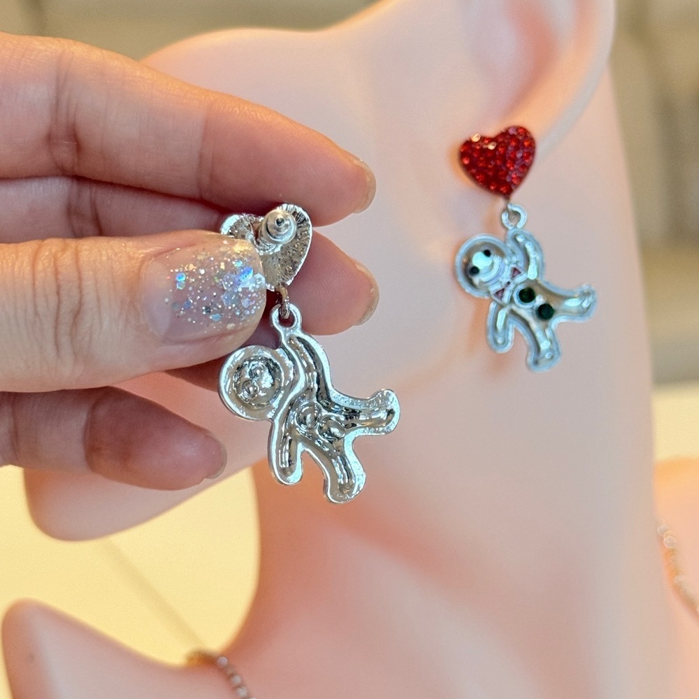 ⚜️ Silver Gingerbread Man Earrings with Red Hearts - Picture 6 of 9